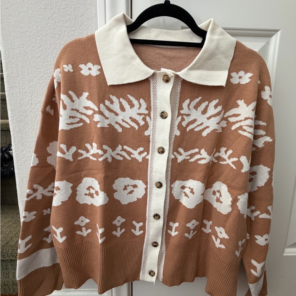 Floral Patterned Button-Up Sweater - Cream and Tan